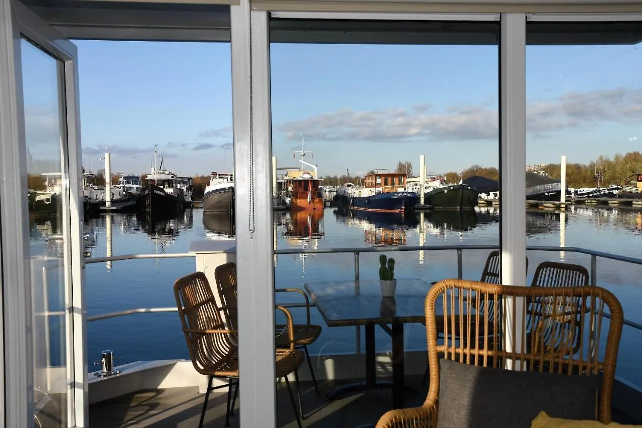 Villa Tiny Floating House Ibiza Maastricht