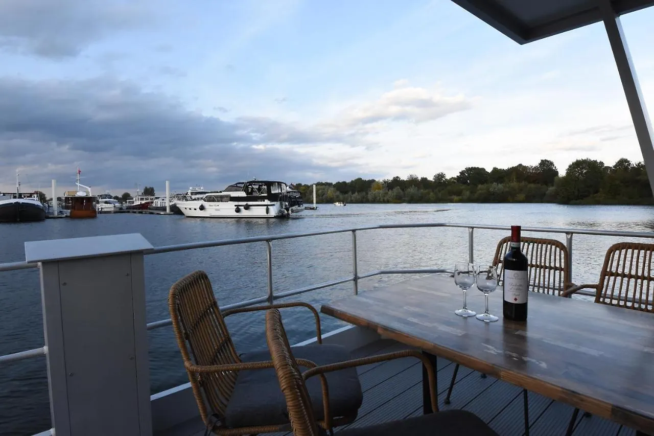Villa Tiny Floating House Ibiza Maastricht 0*,  Niederlande